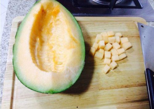 小兔吃哈密瓜视频,与哈密瓜的甜蜜邂逅