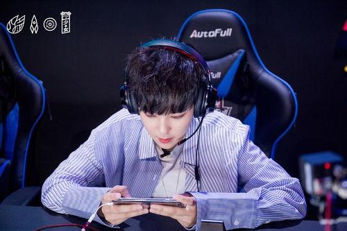 吃瓜电竞少女是谁啊视频,她是如何成为电竞圈热点的？